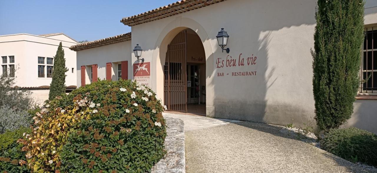 Charmant T2 climatisé avec belle vue , Golf de Pont-Royal Mallemort Extérieur photo