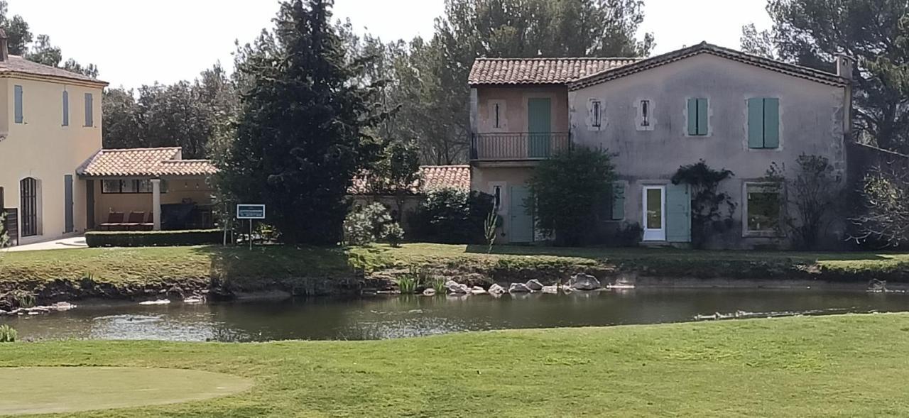 Charmant T2 climatisé avec belle vue , Golf de Pont-Royal Mallemort Extérieur photo