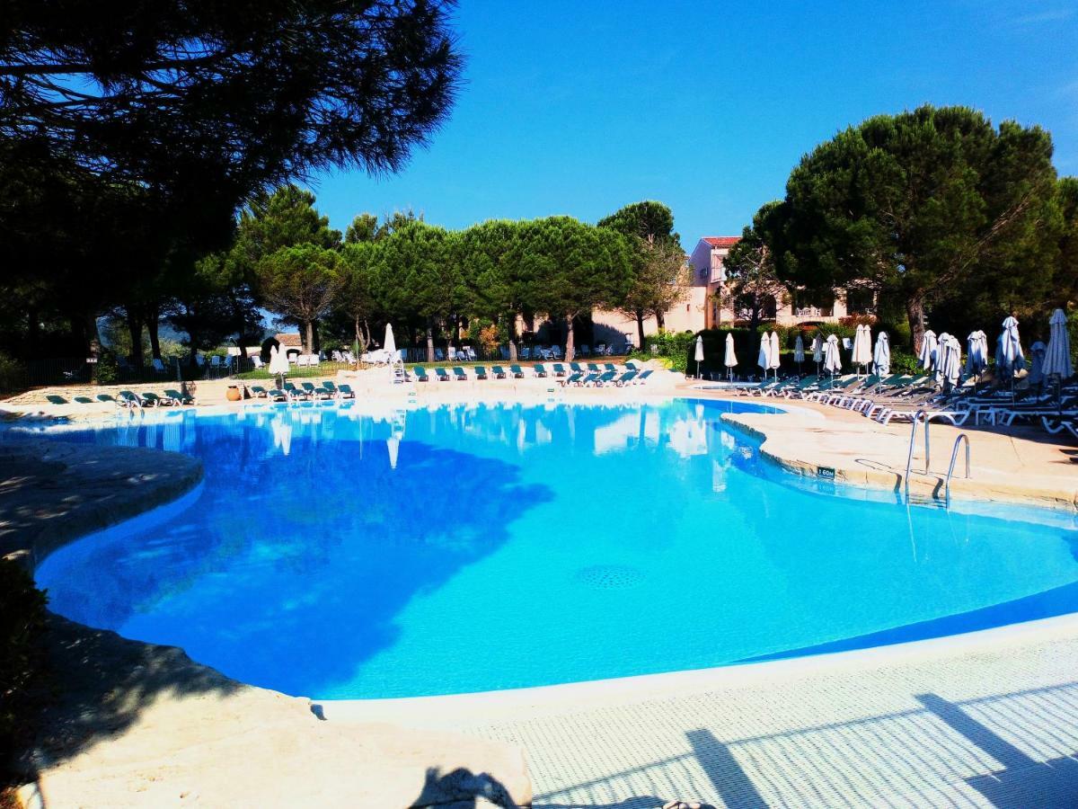 Charmant T2 climatisé avec belle vue , Golf de Pont-Royal Mallemort Extérieur photo