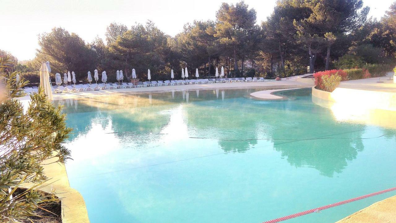 Charmant T2 climatisé avec belle vue , Golf de Pont-Royal Mallemort Extérieur photo